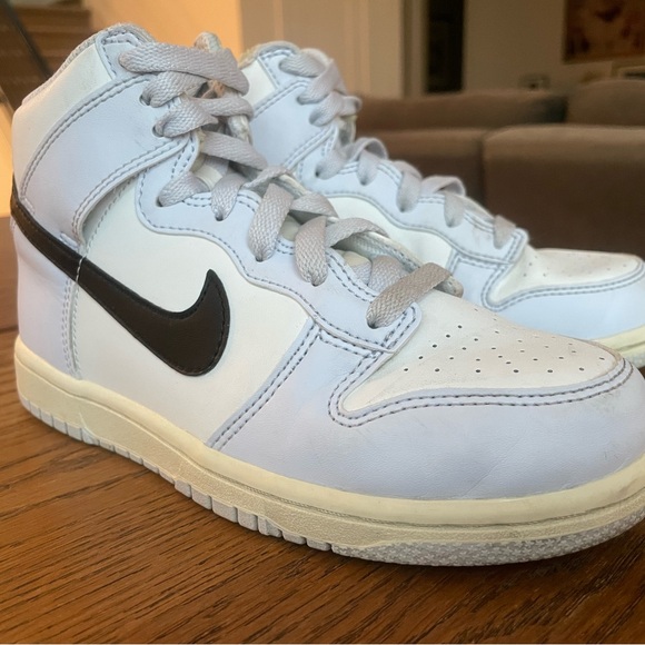 Nike Dunk Hi in Summit White / Grey kids size 2y - EUC - Picture 2 of 6